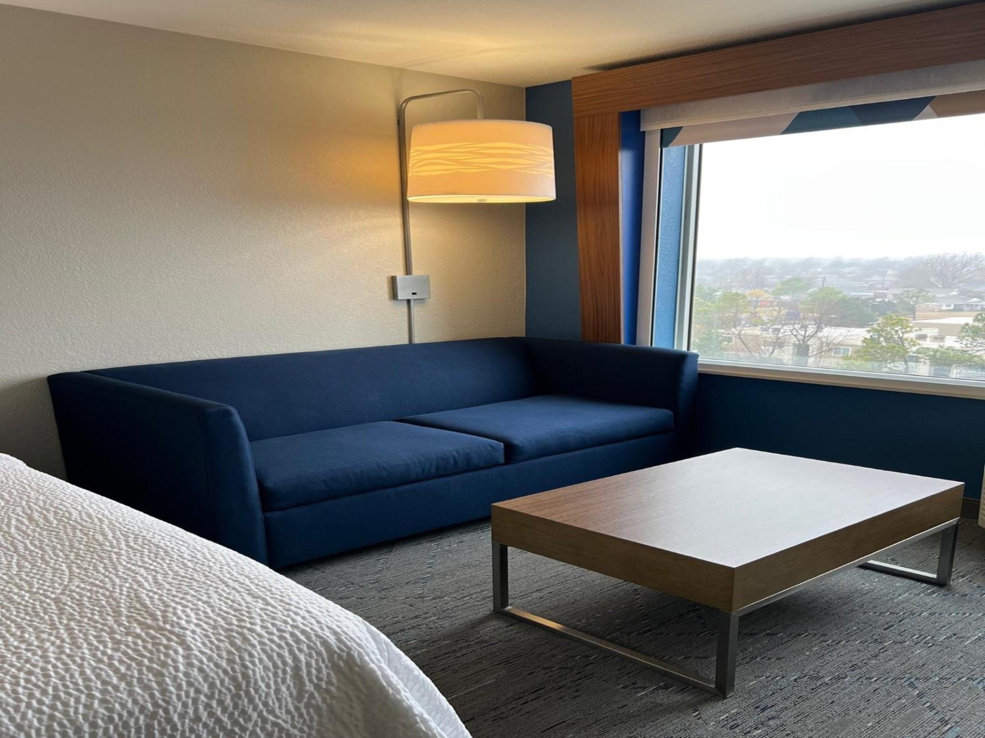 Holiday Inn Express & Suites Moore By Ihg Екстериор снимка