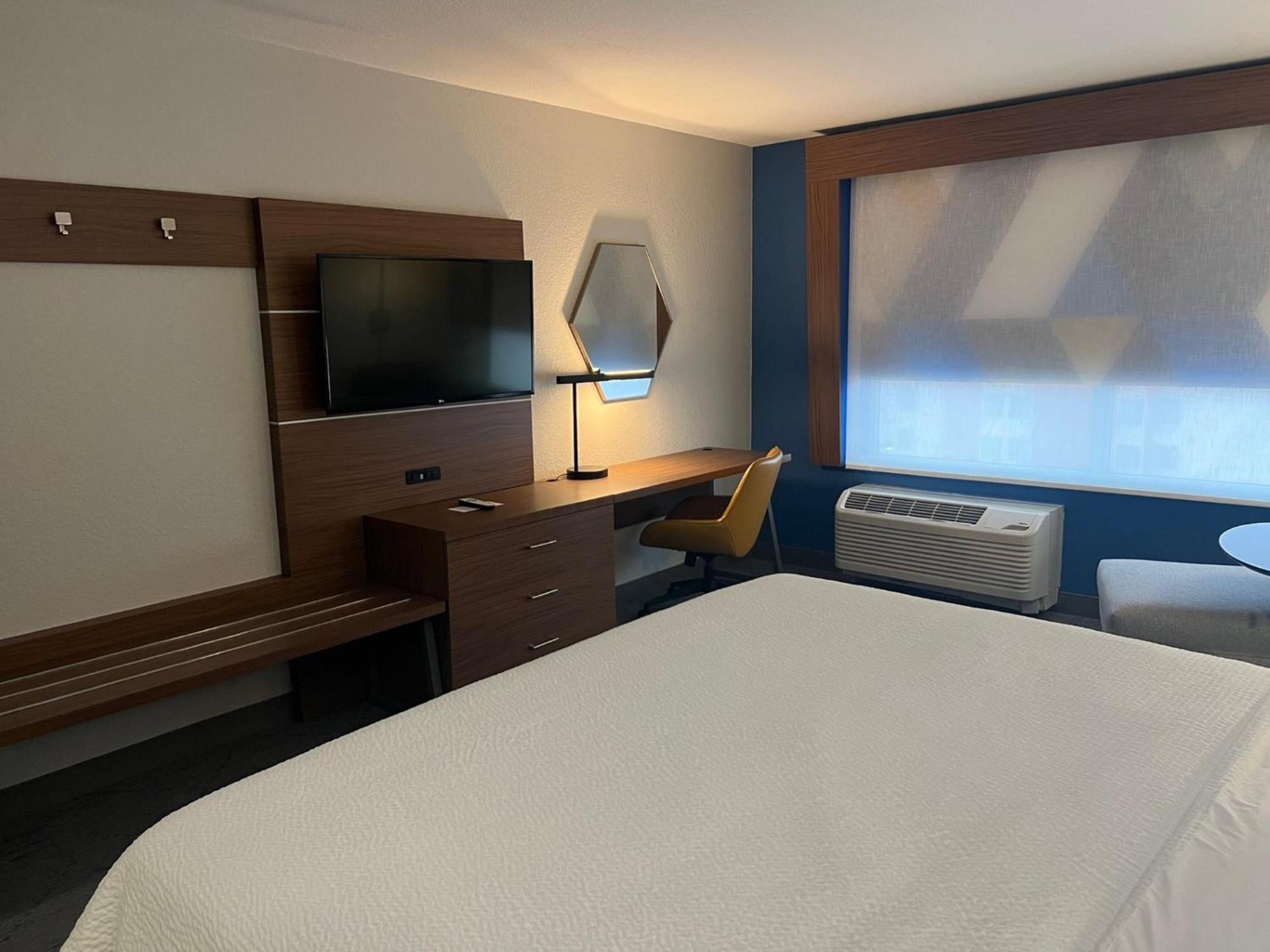 Holiday Inn Express & Suites Moore By Ihg Екстериор снимка