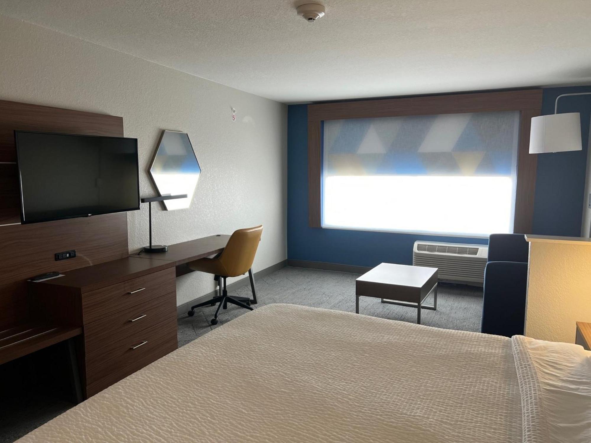 Holiday Inn Express & Suites Moore By Ihg Екстериор снимка