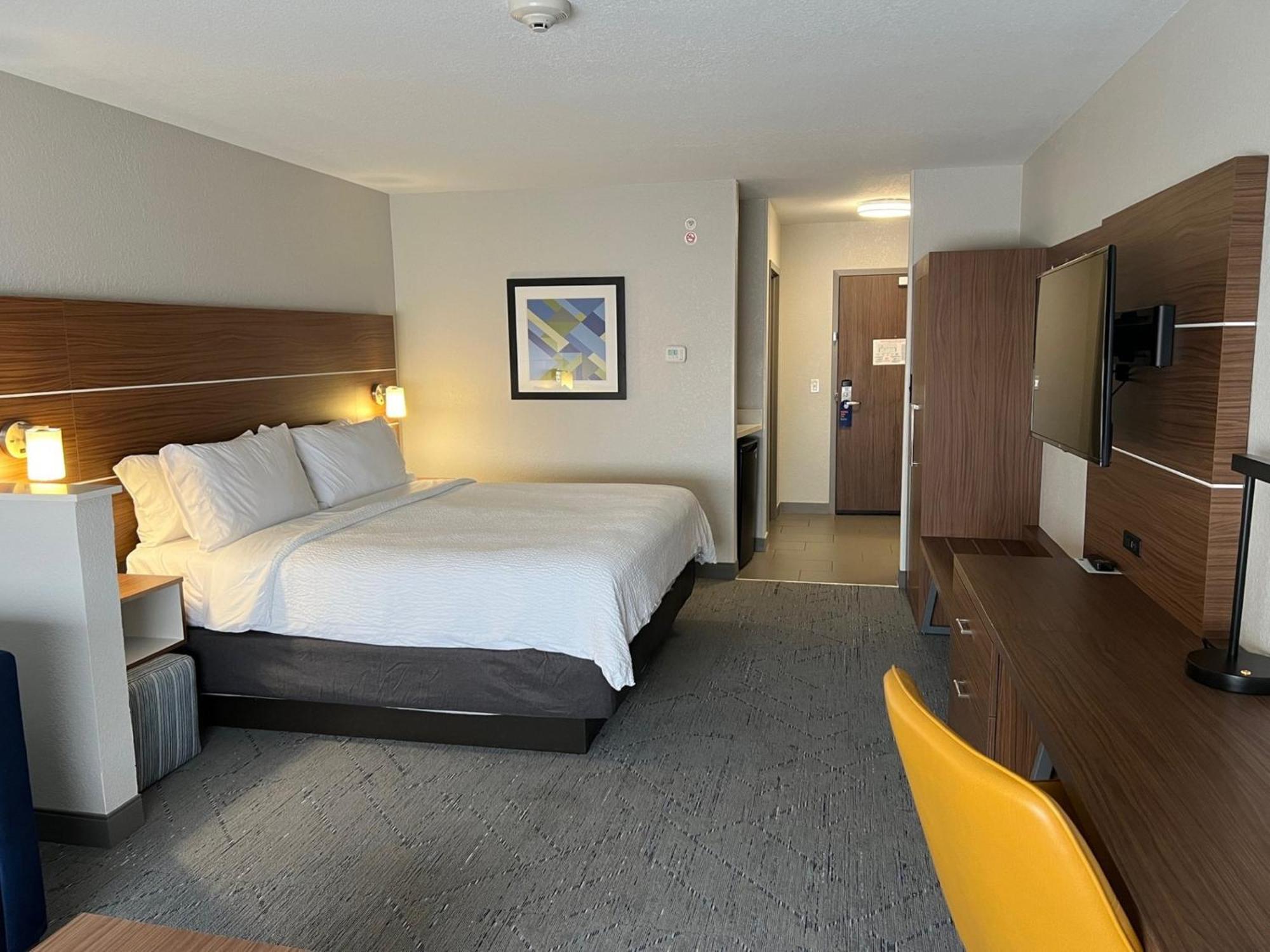 Holiday Inn Express & Suites Moore By Ihg Екстериор снимка