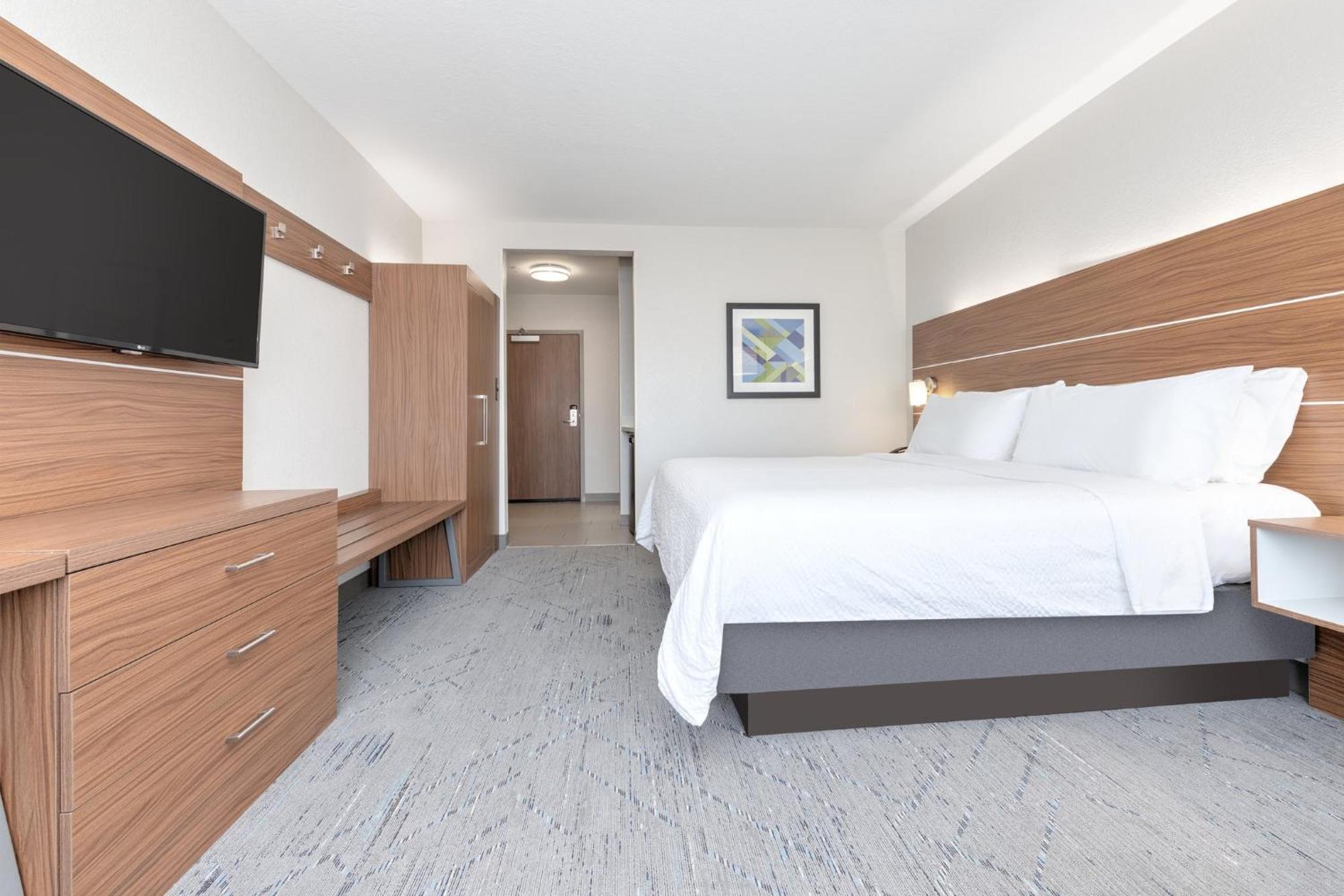 Holiday Inn Express & Suites Moore By Ihg Екстериор снимка