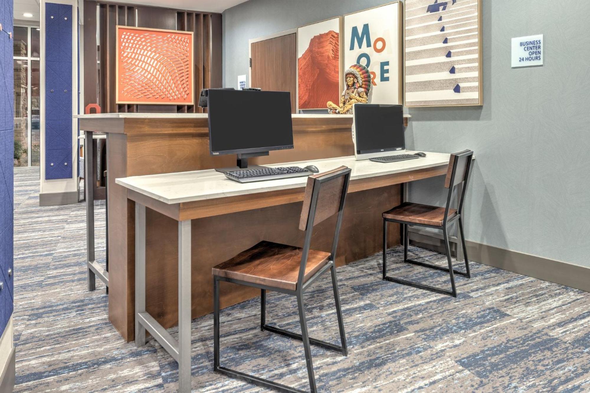 Holiday Inn Express & Suites Moore By Ihg Екстериор снимка