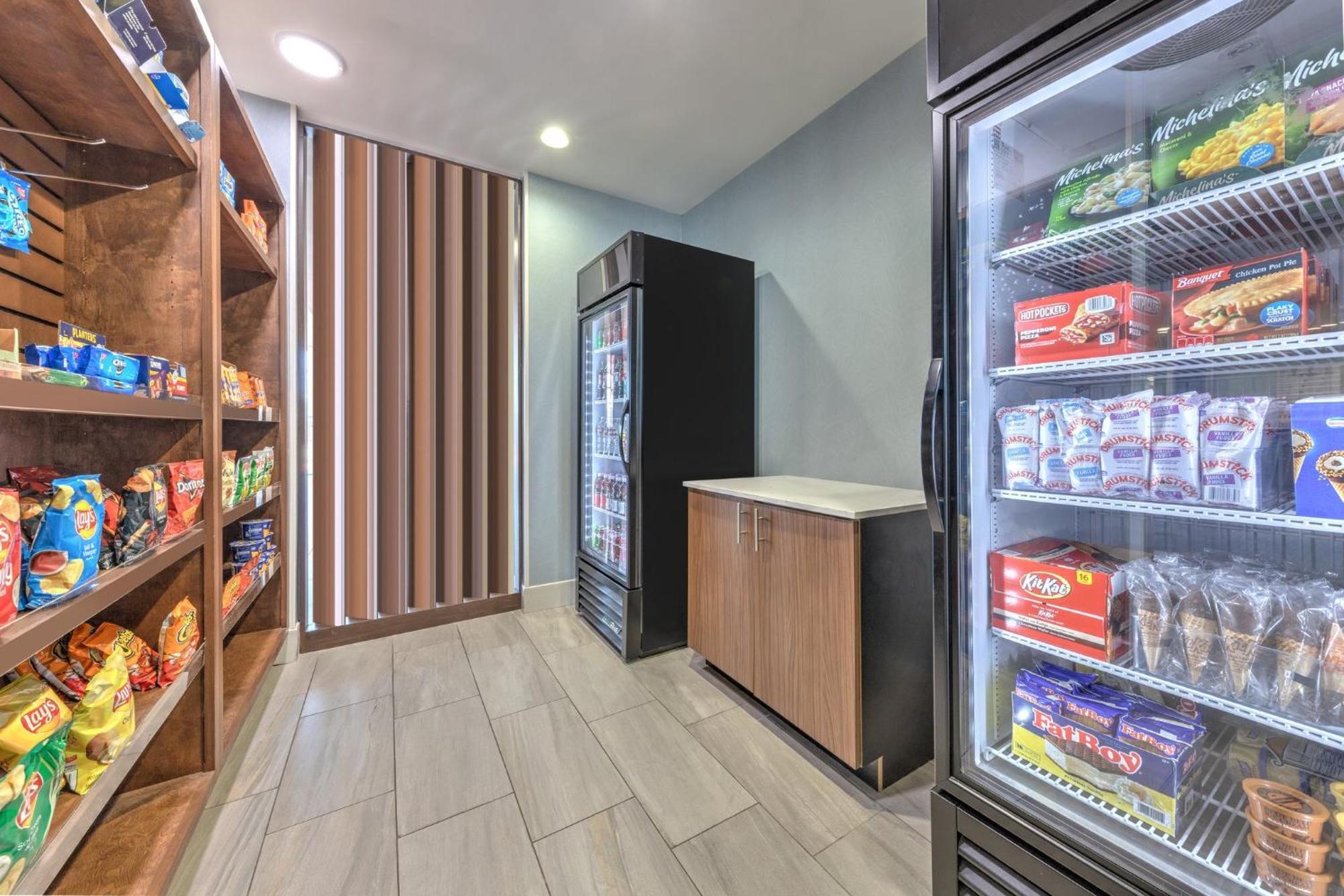 Holiday Inn Express & Suites Moore By Ihg Екстериор снимка