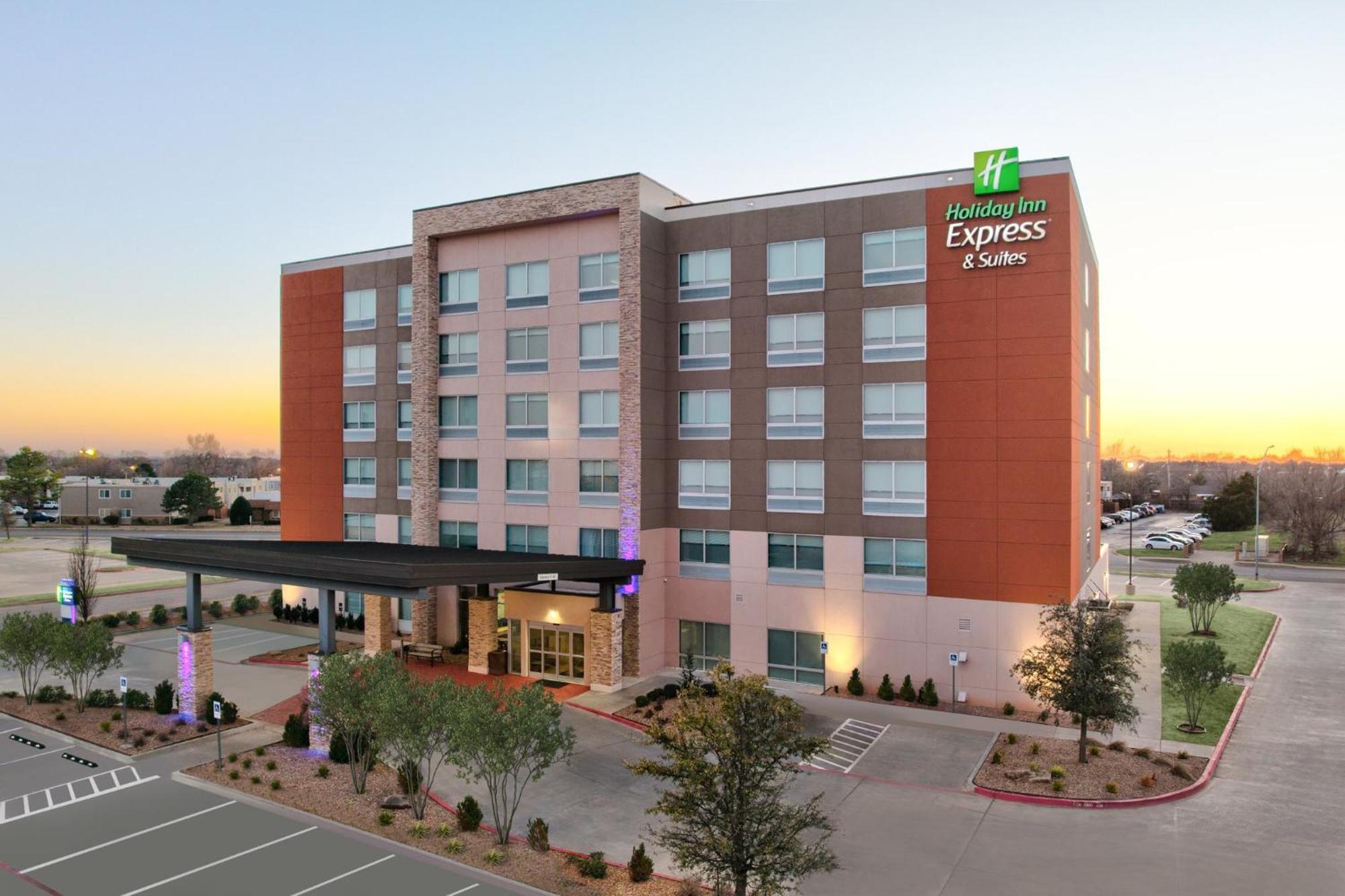Holiday Inn Express & Suites Moore By Ihg Екстериор снимка
